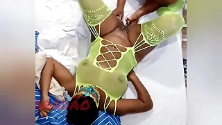 Puta gozando no oral