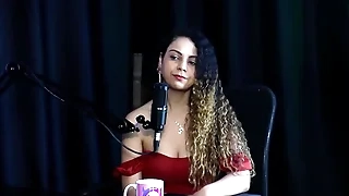 Começou pra deixar de ser CLT, não faz hard, é hétero mas grava com mulheres e é acompanhante - Charllottye (SHEER/RED)