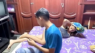 tengo sexo con mi mejor classmate por primera vez el me hizo venir a chorro